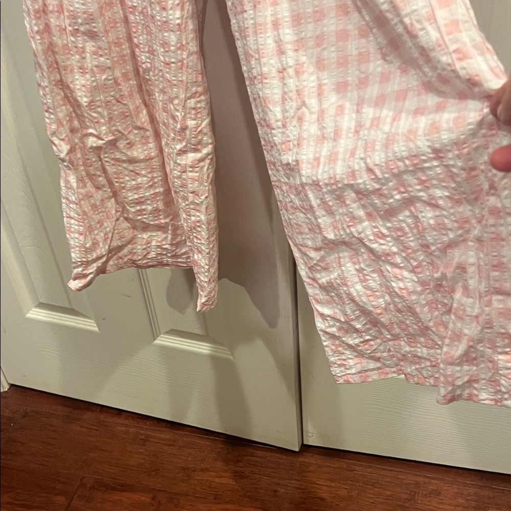 Adorable Charlie Holiday brand pink and white Gingham Romper - Picture 4 of 9
